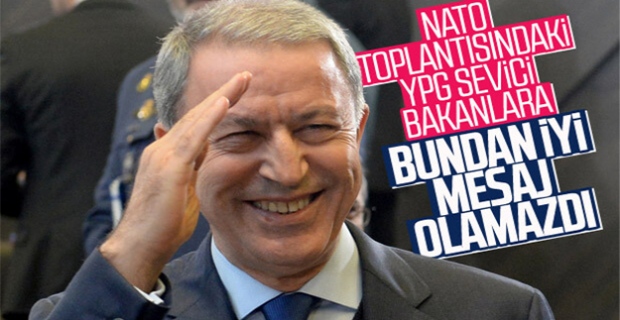 Hulusi Akar'dan asker selamı