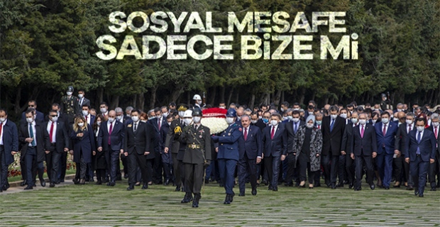 23 Nisan törenlerinde sosyal mesafe unutuldu