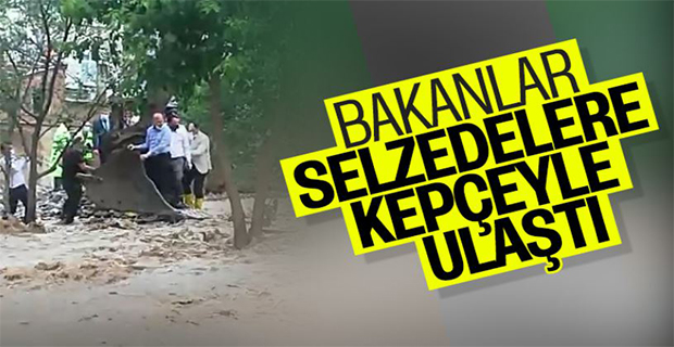 Giresun'da bakanlar mahsur kalanların yanına kepçe ile ulaştı