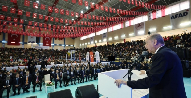 Cumhurbaşkanı Erdoğan: Depremzedelerimizi en kısa sürede yeni ve güvenli yuvalarına kavuşturmak için koşturacağız