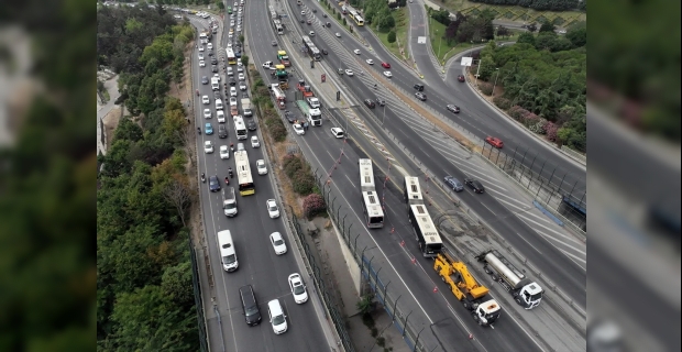 Haliç Köprüsü'nde asfalt yenileme çalışması, trafik yoğunluğu oluşturdu