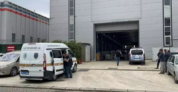 Vincin taşıdığı malzemenin altında kalan işçi öldü