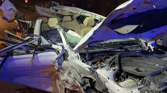 Hurdaya dönen otomobilde yaşlı çifti ölüm ayırdı