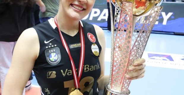 Zehra Güneş'in kardeşi Fenerbahçe'ye transfer oldu, paylaştığı fotoğrafla olay yarattı