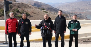 Enerji ve Tabii Kaynaklar Bakanı Bayraktar: Erzincan'da çalışmalar heyelan riski göz önünde bulundurularak yürütülüyor