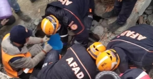 81’inci saatte enkazdan çıkarılan Beşir: Karanlıktı, çok bir şey görmüyordum