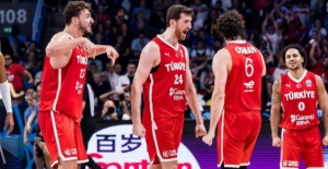 A Milli Erkek Basketbol Takımı, Yunanistan'ı devirdi!