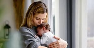 Anne ve babaların doğum izni süreleri uzatılıyor