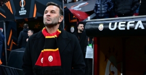 Derbi ateşi yandı: Okan Buruk, Beşiktaş'ı övdükçe övdü