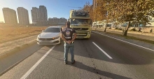 tırı bisiklet yoluna park eden sürücü "pes" dedirtti